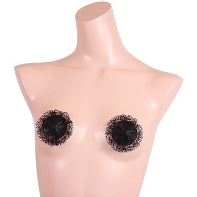 黒で女っぽく!レースニップレス